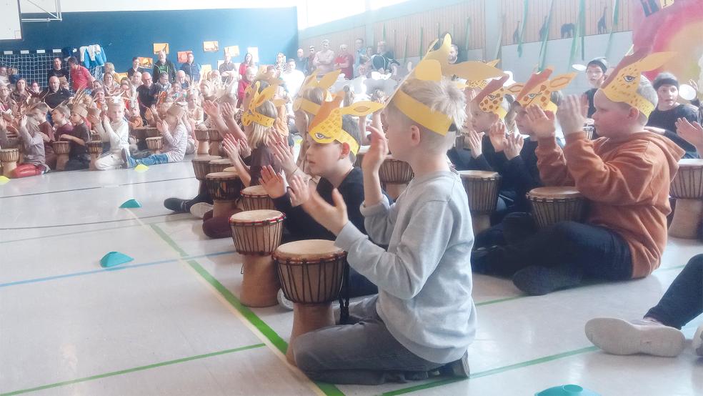 Da war Musik drin: Wymeer klatscht und trommelt.  © Foto: Janssen