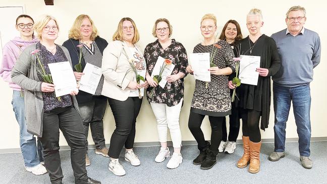 Pädagogische Mitarbeiterinnen qualifiziert