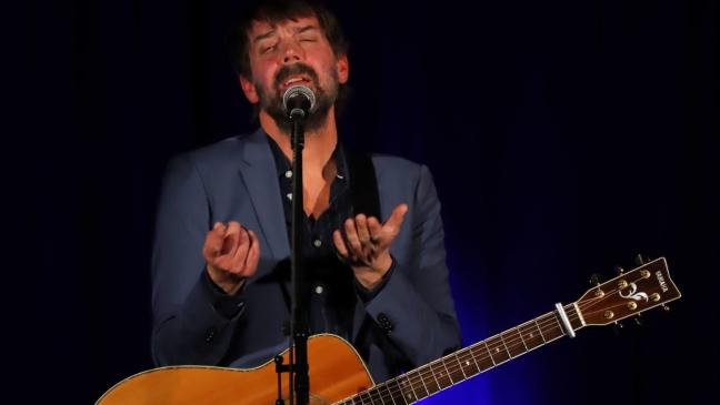 Intimes Konzert voller Wortakrobatik