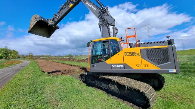 Erdarbeiten für Polder-Bau an der Ems