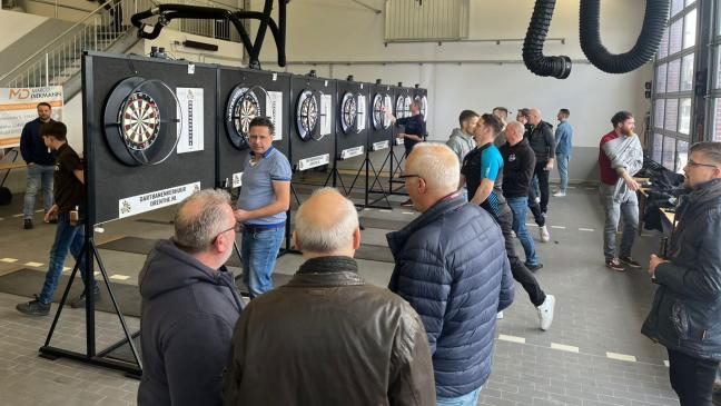 Darts-Turnier im Ditzumer Feuerwehrhaus