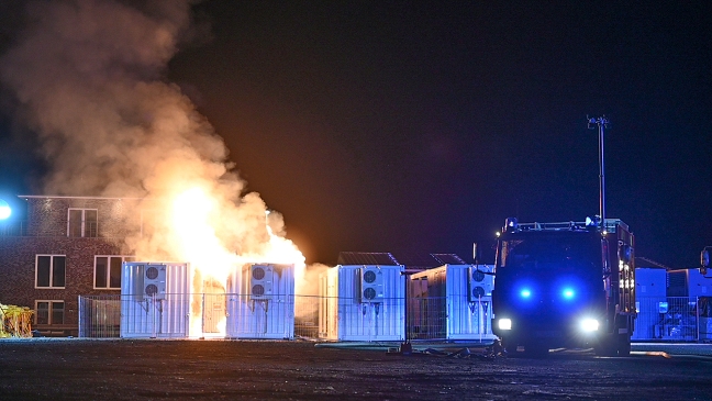Container mit Akkus für Windkraftanlagen brennt