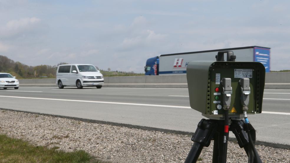 Ein mobiles Radargerät (Beispielfoto) ist nun in Ostrhauderfehn entwendet worden. © dpa (Beispielbild)