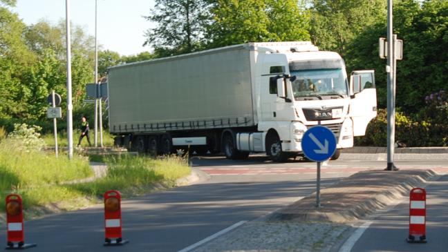 Zeugen von tödlichem Unfall gesucht