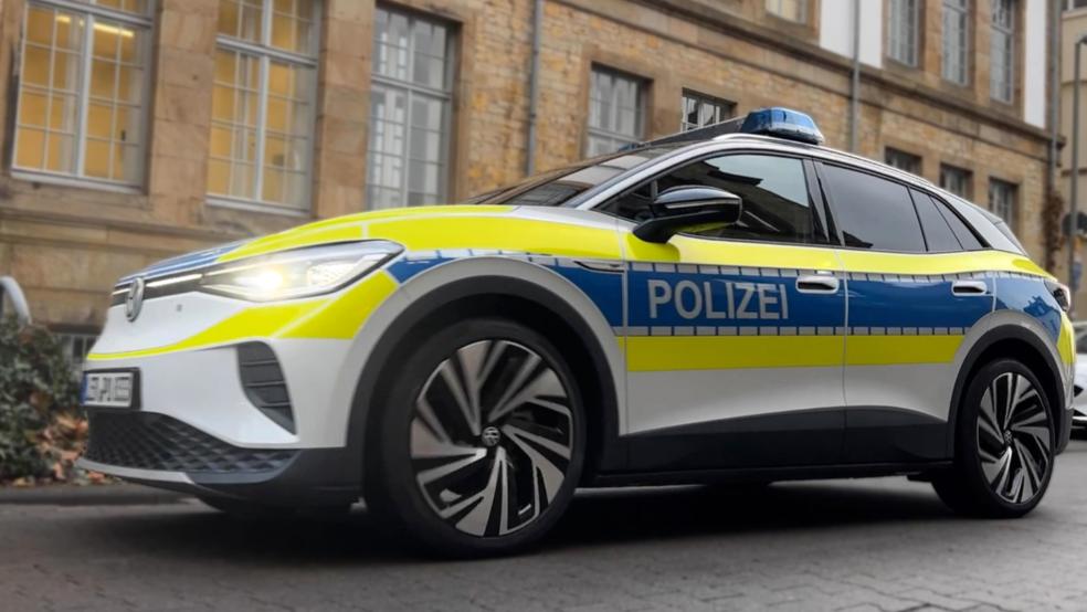 Die Polizei hat die Ermittlungen zu den beiden anderen Rollerfahrern aufgenommen. © Symbolfoto: Polizei