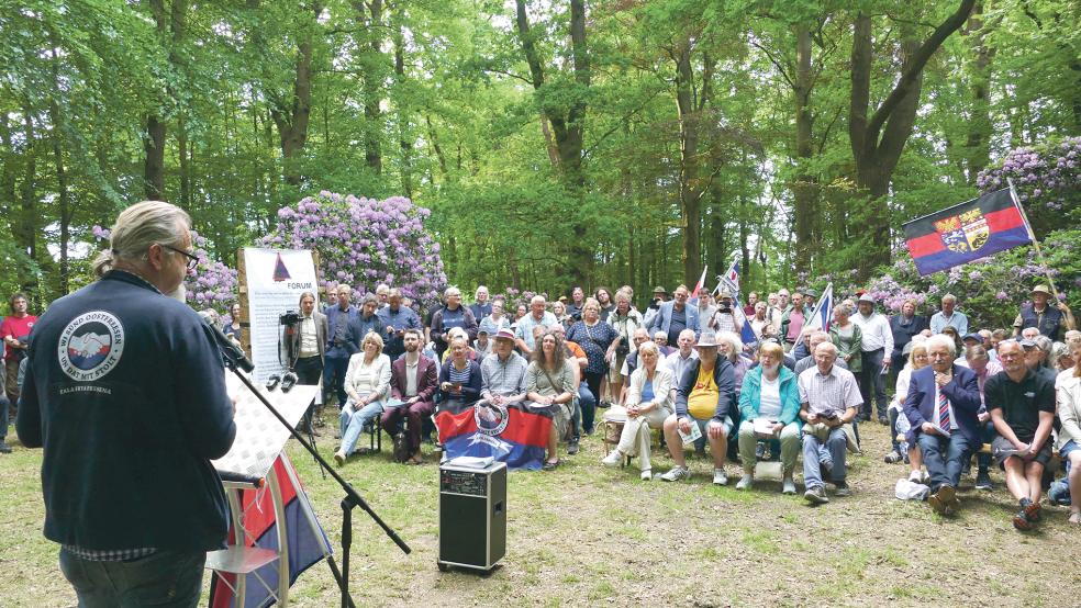 Von den rund 250 Gästen waren auch viele aus dem Saterland und den Niederlanden angereist. .  © Foto: Jürgens