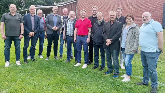 Ausschuss für Ehrenamt, Sport und Vereine besucht Teutonia Stapelmoor