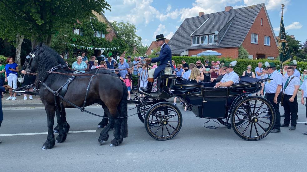Am Wochenende wird es in Diele wieder einen Umzug geben. © Archivfoto: Kuper