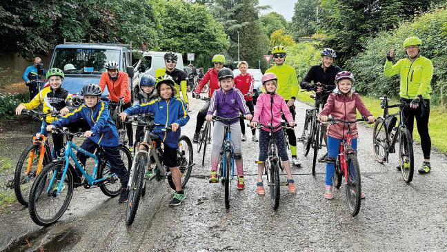 15 Radfahrer für Sportabzeichen geprüft