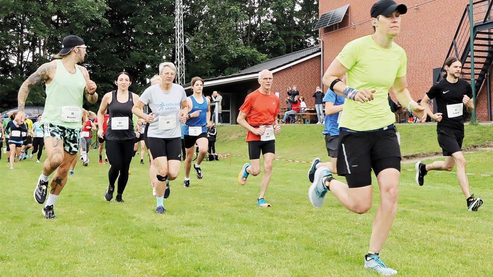 Insgesamt starteten 140 Sportler in Stapelmoor.  © Foto: Ammermann