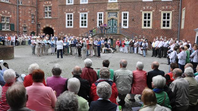 Haneburg-Singen in der Großen Kirche
