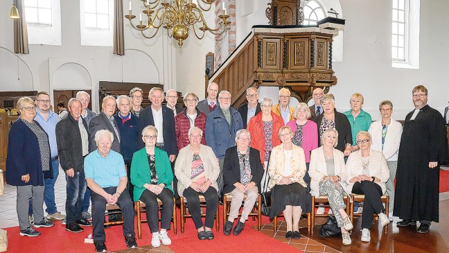 26 Rheiderländer feiern 60 Jahre Konfirmation