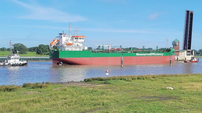 »Ferus Smit« liefert neuen Spezialtanker ab