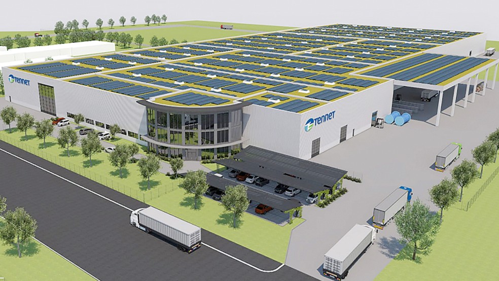 Auf der Basis dieses Entwurfs soll das Logistik- und Trainingszentrum des Stromnetzbetreibers TenneT im Industriegebiet Leer-Nord gebaut werden. Bei einem Architektenwettbewerb hat sich die Planungsgruppe Martin Menzel aus Rotenburg an der Wümme damit durchgesetzt.  © Illustration: TenneT