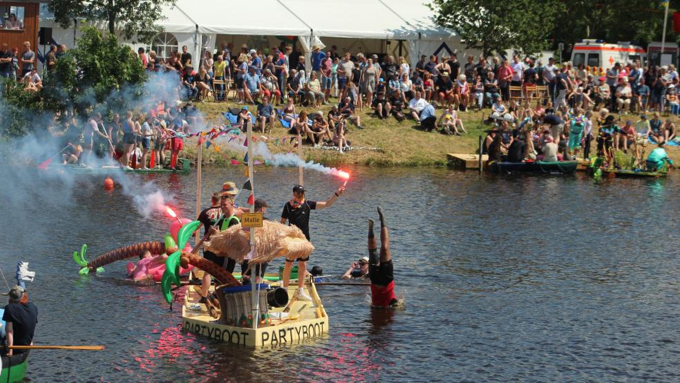 Beim Badewannenrennen auf dem Sieltief in Pogum wird es morgen wieder mächtig zur Sache gehen. © Berents