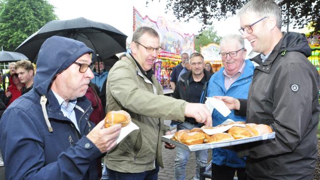 Markt-Start mit Berlinern und Freifahrten