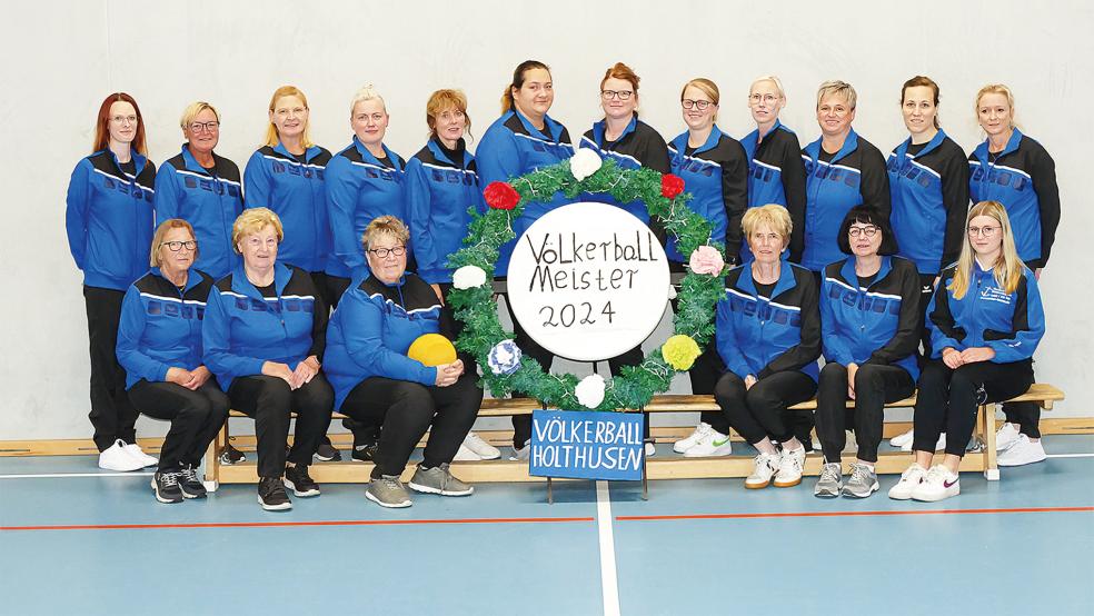 Meisterinnen aus Holthusen von oben links: Gesa Freiheit, Hildegard Kröger-Antons, Dagmar Vreyborg, Ann-Kathrin Bödeker, Olga Siemens, Lena Pott, Heike Osterhagen, Svenja Krüger, Ineke Randt, Sabine Krüger. Alex Sühwold und Anke Osterhagen sowie in der untere Reihe von links: Dini Kröger, Hilde Heijen, Karin Lüdemann, Martha Osterhagen, Johanna Deinis und Alina Krüger.  © Foto: privat