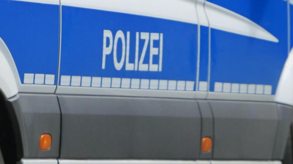 Die Polizei bittet Zeugen eines Verkehrsunfalls in Weener um sachdienliche Hinweise zum flüchtigen Verursacher. © Pixabay (Symbolfoto)
