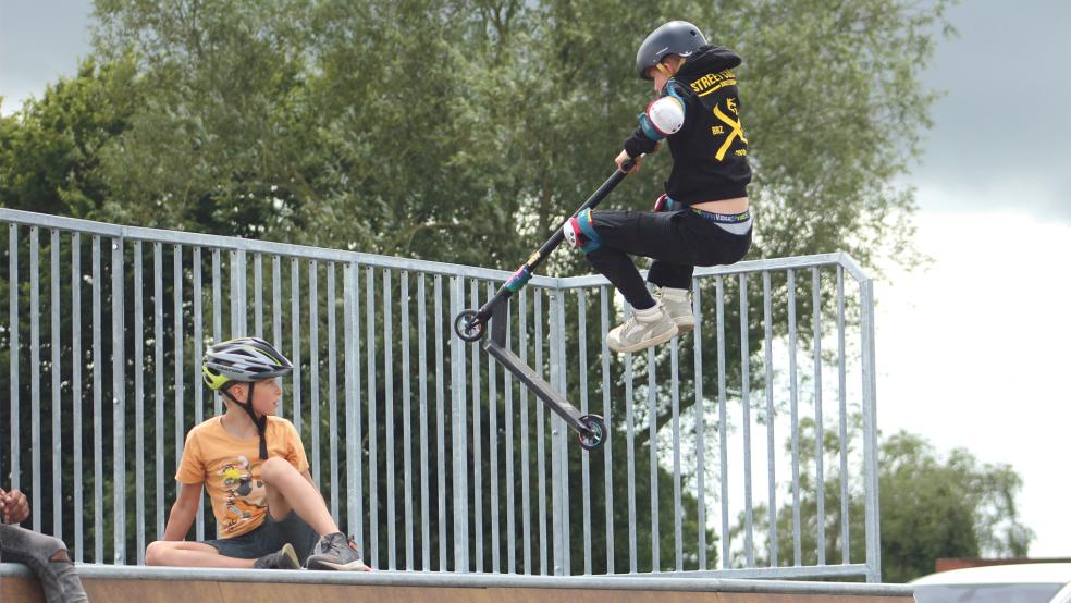 Die »Miniramp« wurde von Bennet Nikiel bei einem Skater-Workshop schon ausgiebig getestet.  © Foto: Berents