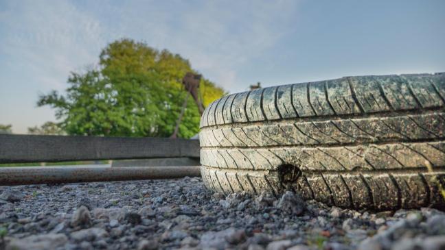 In Weener Reifen kaputt gestochen