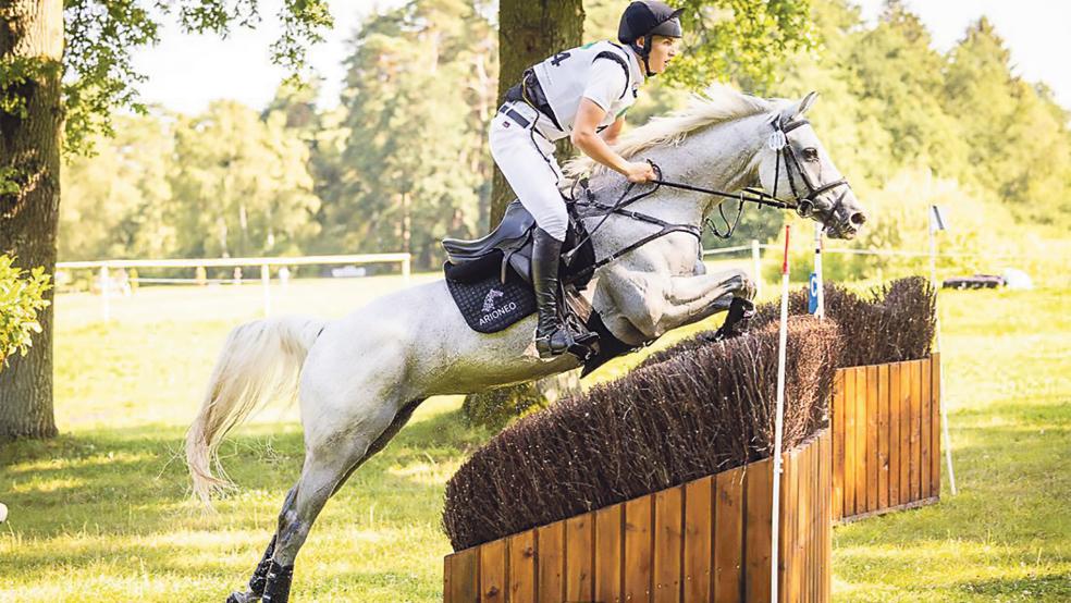 Im Gelände konnten Mathis Huisinga und seine Carlotta am Sonnabend glänzen. Das Duo absolvierte seinen Ritt fehlerfrei.  © Foto: Thomas Ix