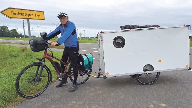 Grenzerfahrung mit Fahrrad-Wohnwagen