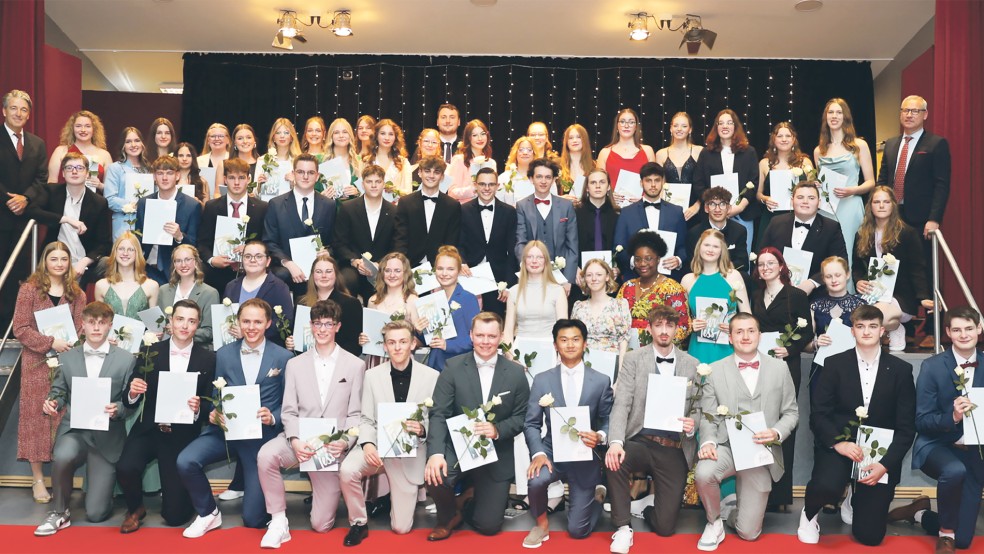 Die Abiturienten der Freien Christlichen Schule Ostfriesland.  © Foto: FCSO