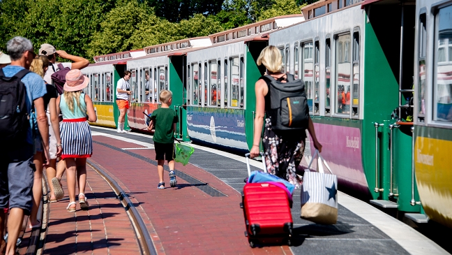  Bahnsteige der Borkumer Kleinbahn erhöht 