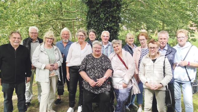 Grundschüler treffen sich 66 Jahre nach dem ersten Schultag