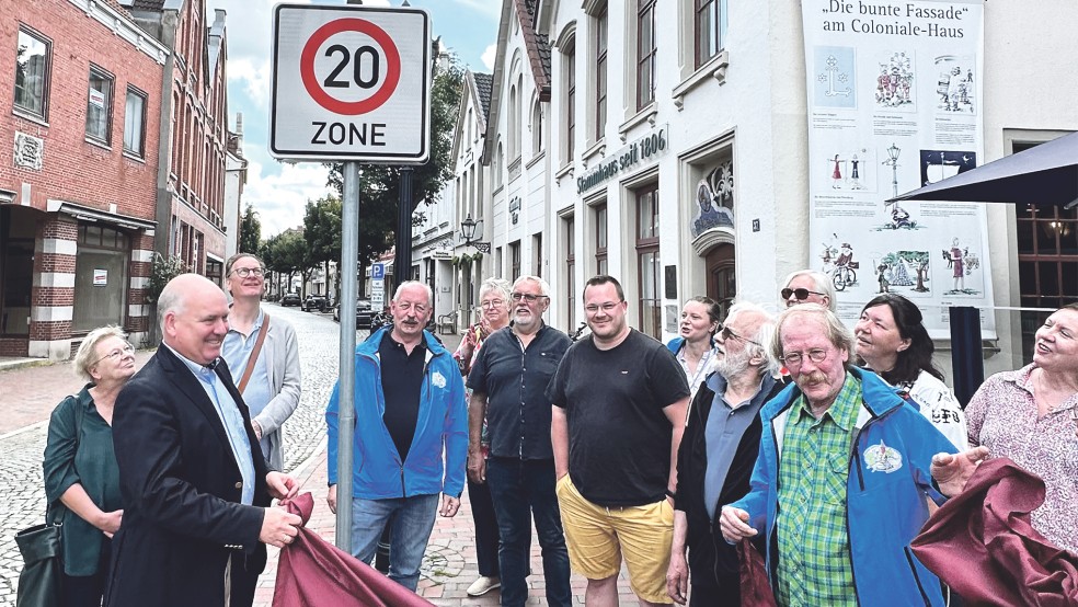 Die Brunnenstraße wurde als verkehrsberuhigter Bereich freigegeben.  © Foto: Stadt Leer