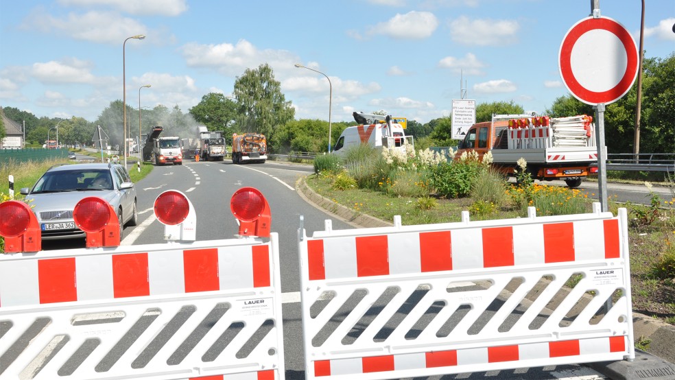 Die Papenburger Straße, also die B 70, in Leer wird derzeit saniert. Am 31. Juli beginnen die Arbeiten wieder, derzeit ist die Strecke frei befahrbar.  © Foto: Wolters