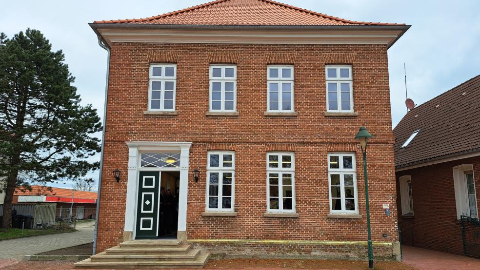 Das Bürgerhaus in Jemgum bekam Fördermittel für den Ausbau des Dachgeschosses bewilligt.  © Archivfoto: Hanken