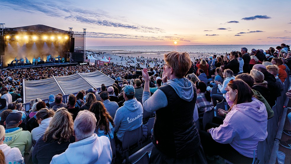 Die Plätze in der Summertime-Arena am Nordstrand der Insel Norderney waren an vier Abenden komplett ausverkauft. © Foto: König Event Markting