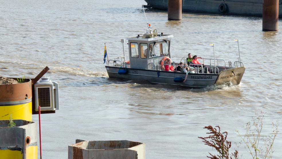 Die Friesenbrücke kann wegen technischer Probleme momentan nicht über die Ems pendeln. © Hanken