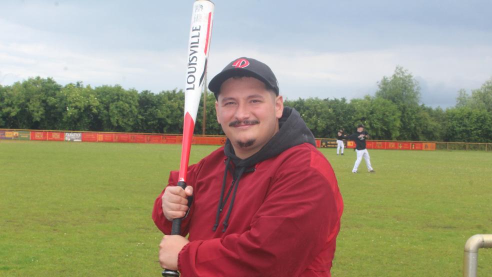 Bastian Eihusen überzeugte bei seinem Comeback gegen Aurich als Pitcher. © Berents