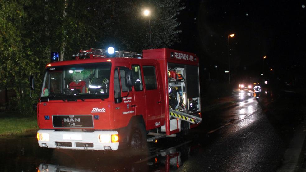 Die Weeneraner Feuerwehr war mehrfach im Einsatz.  © Rand