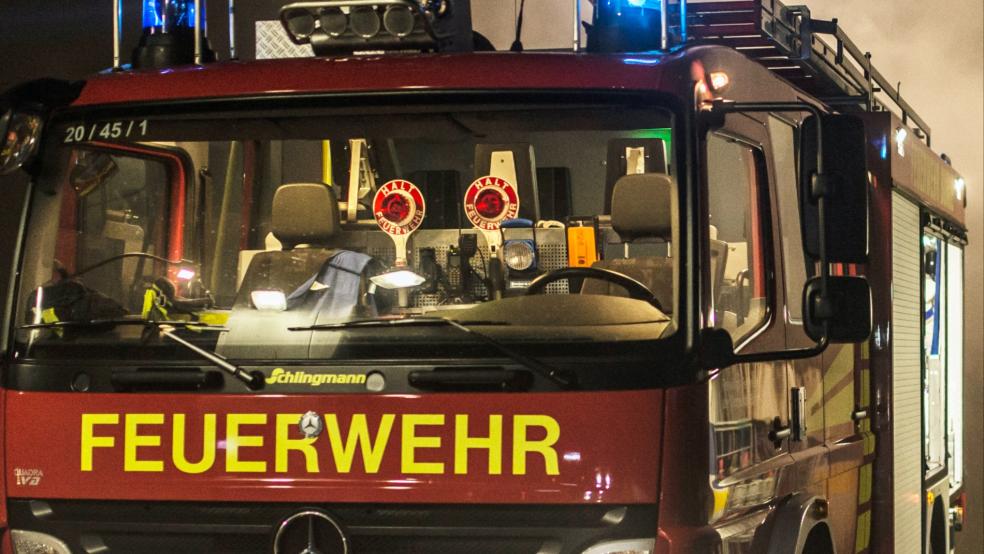 Die Feuerwehr war an der Bahnstrecke im Einsatz. © Klemmer