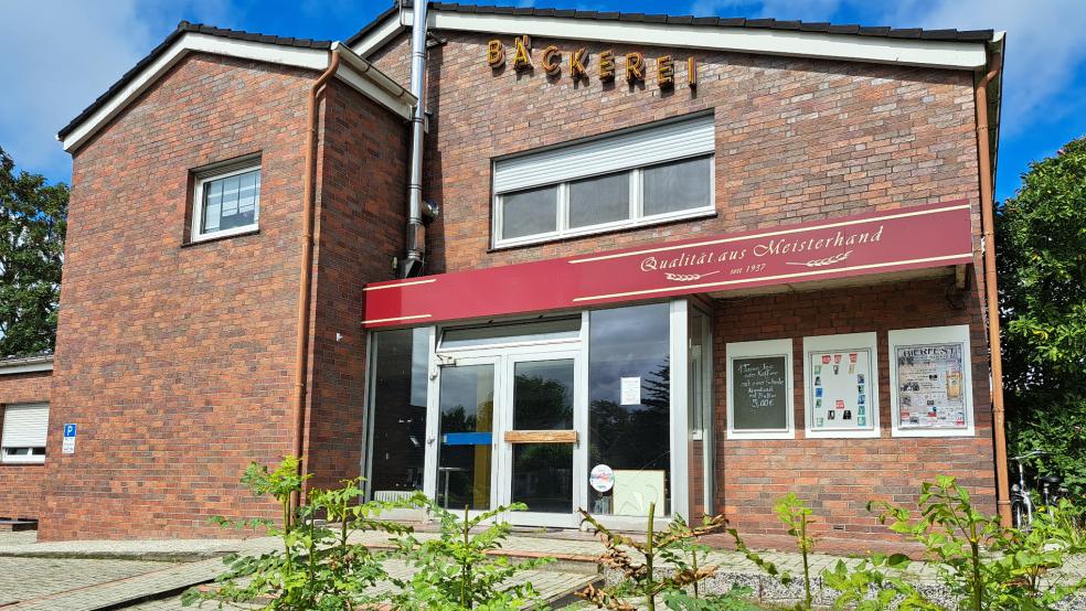 Die ehemalige Bäckerei an der Ecke »Am Bingumer Deich«/Ziegeleistraße steht bereits seit Anfang September vergangenen Jahres leer.  © Szyska
