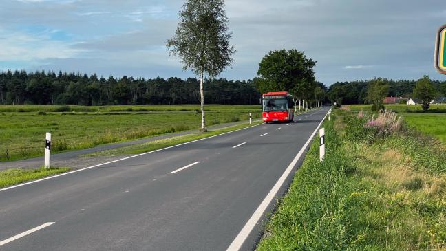 Freie Fahrt auf Kreisstraße und Radweg