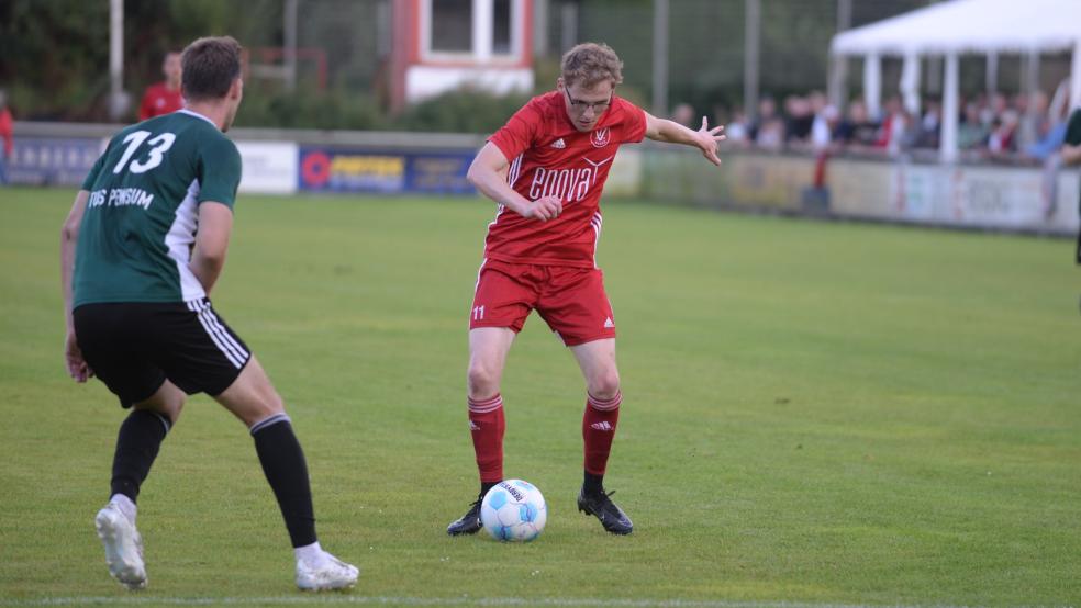 Jannik Smidt (hier gegen Pewsum im Ostfriesland-Cup) brachte den TV Bunde in Ihrhove in Führung. © Born