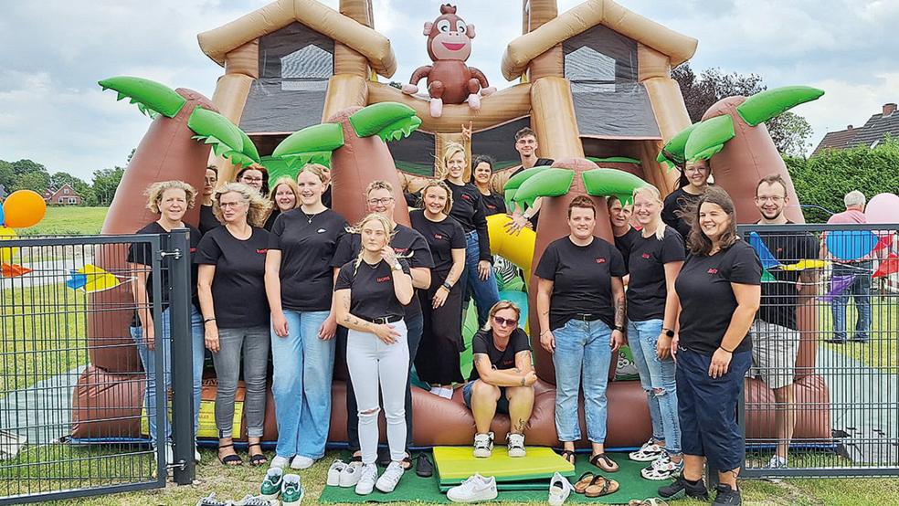 Die Teams der Standorte Jemgum, Midlum und Ditzum des Freundeskreises Kindergarten Niederrheiderland gestalteten den Tag der offenen Tür gemeinsam.  © Foto: Janssen