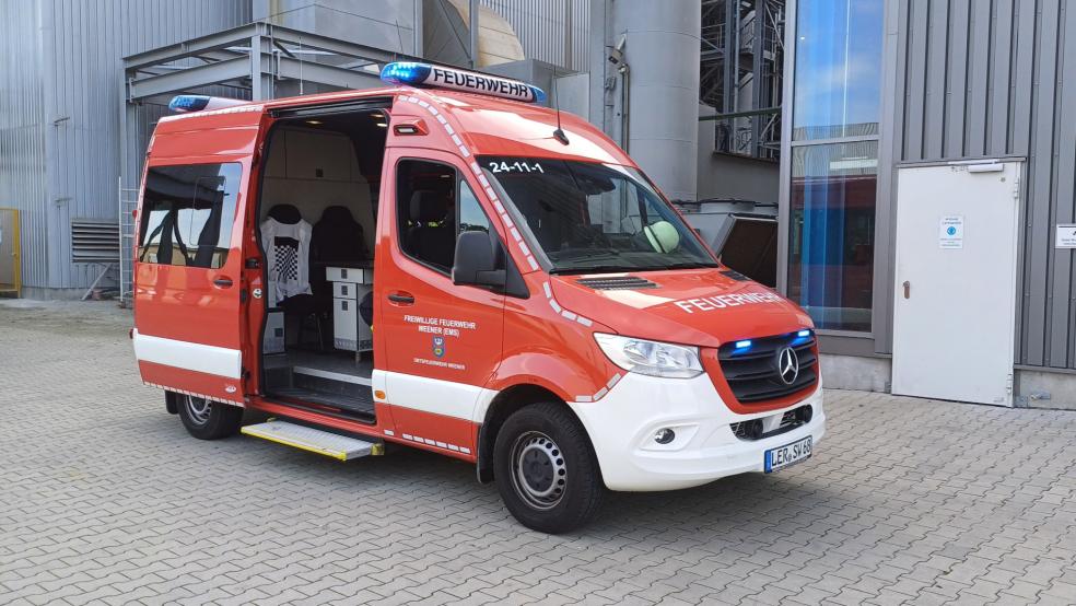 Auch der Einsatzleitwagen der Feuerwehr Weener war nach Auslösen der Brandmeldeanlage des Kraftwerks an die Industriestraße ausgerückt. © Feuerwehr/Rand