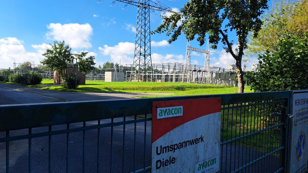 Die neun Kilometer lange 110 Kilovolt-Leitung verläuft zwischen den Umspannwerken in Diele (Foto) und Papenburg. © Szyska
