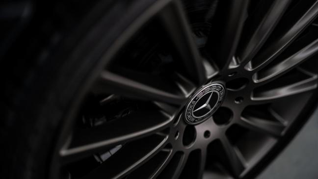 Wer hat einen dunklen Mercedes gesehen?