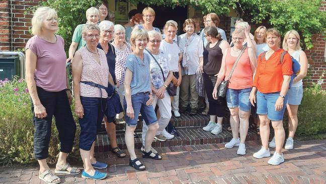 Jemgumer Landfrauen besuchen Heimatmuseum