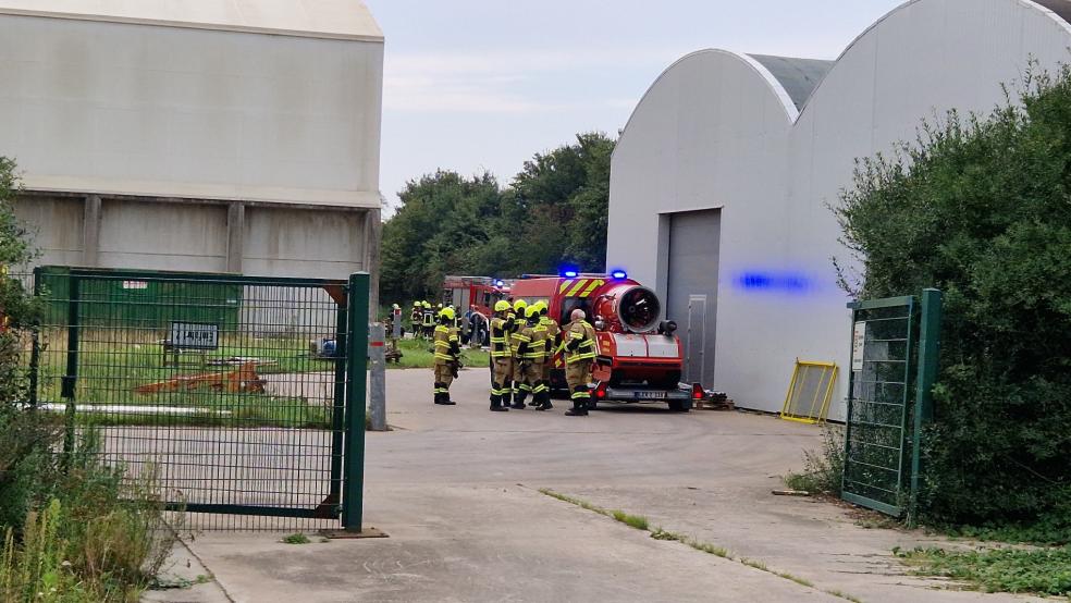 Das LUF 60 der Feuerwehr Jemgum ist auch im Papenburger Industriehafen im Einsatz. © Tobias Schulte