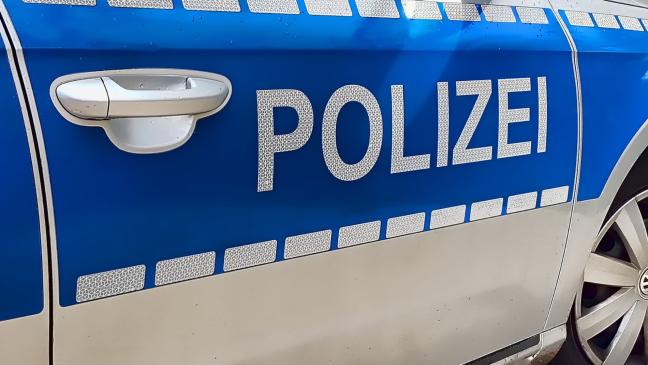 Vier junge Männer verprügeln 19-Jährigen