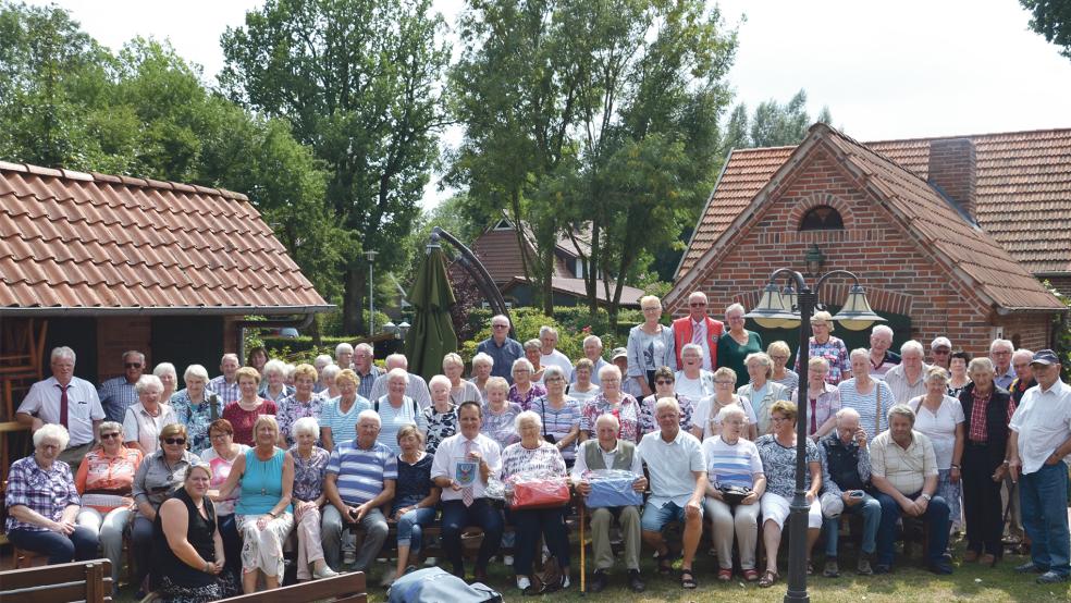 Bei einer der letzten Seniorenfahrten ging es im August 2018 auf eine Tour durch die Region, unter anderem zum Landwirtschaftsmuseum in Rhede.  © Archivfoto: privat