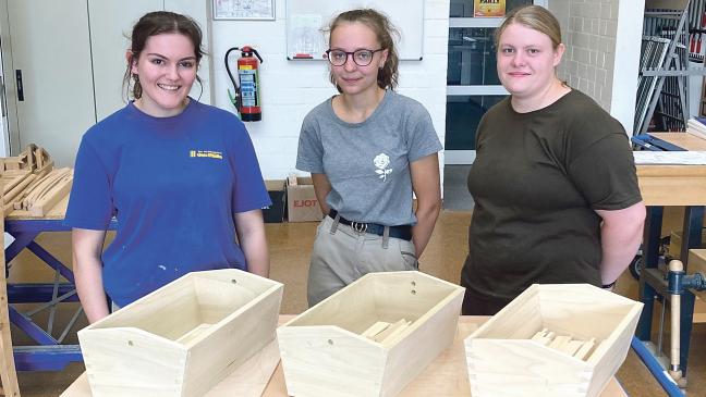 Frauenpower an der Werkbank