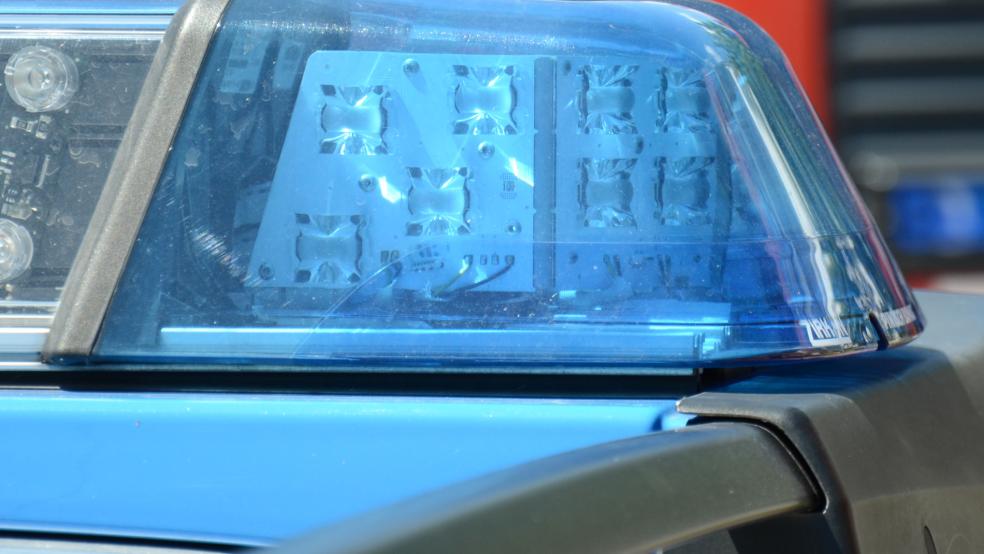 Ein 63-Jähriger hat sich bei einem nächtlichen Sturz mit dem Fahrrad in Papenburg schwer verletzt. Die Polizei sucht Zeugen des Unfalls. © Hanken